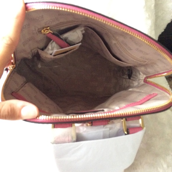 🎄Michael Kors Large Emmy Backpack - Picture 4 of 4